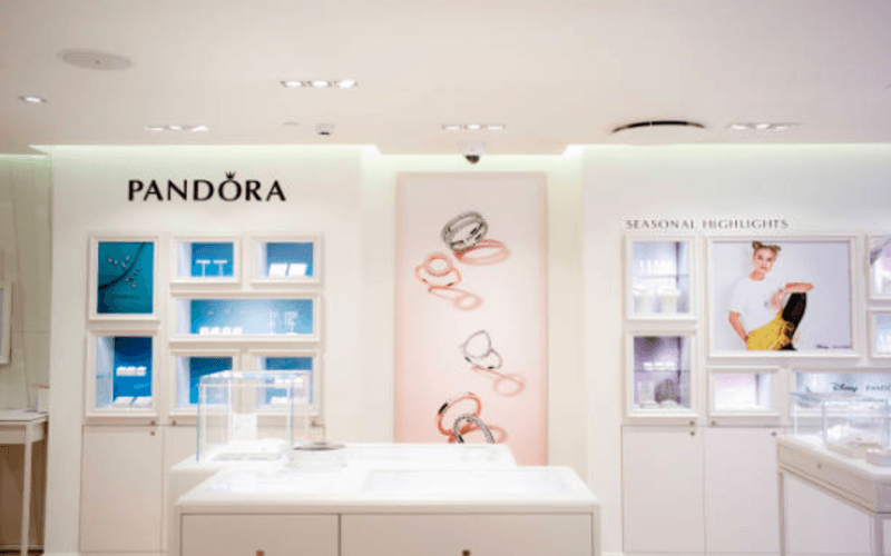 Pandora Names a New Managing Director